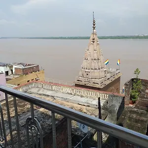 Guest house P G On Ganges