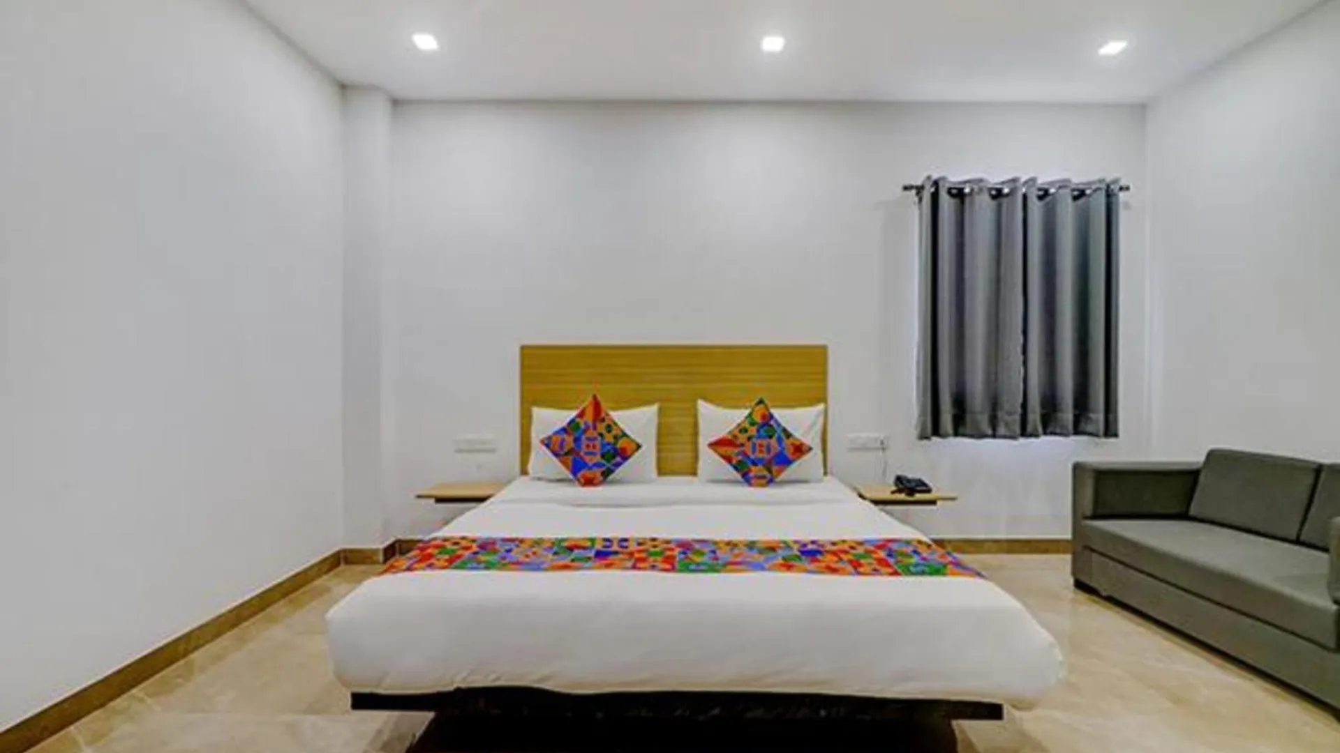 Hotel Fabhotel Premium Kashi Varanasi