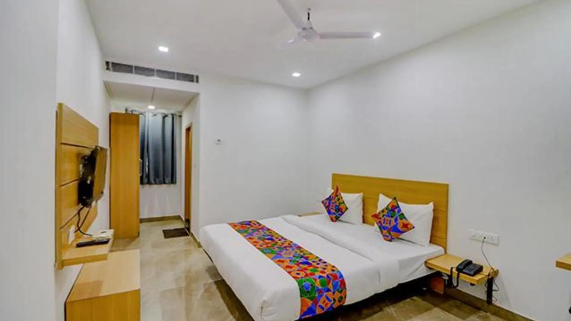 Fabhotel Premium Kashi Varanasi