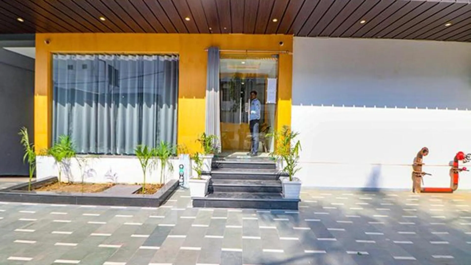 Hotel Fabhotel Premium Kashi Varanasi