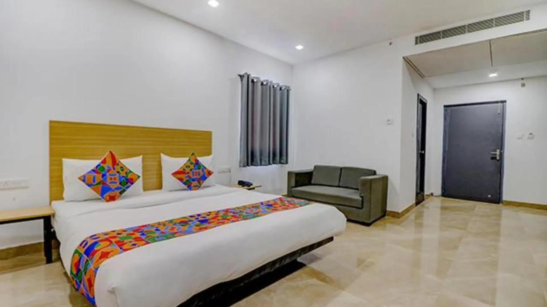 Fabhotel Premium Kashi Varanasi